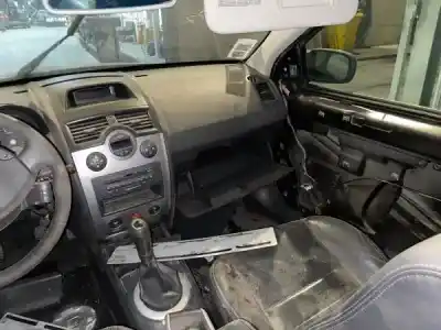 Scrapping Vehicle renault megane ii sedán (lm0/1_) 1.5 dci (lm0f lm0t lm2b) of the year 2004 powered  Scrapping Vehicle renault megane ii sedán (lm0/1_) 1.5 dci (lm0f lm0t lm2b) of the year 2004 powered