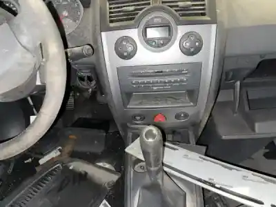 Scrapping Vehicle renault megane ii sedán (lm0/1_) 1.5 dci (lm0f lm0t lm2b) of the year 2004 powered  Scrapping Vehicle renault megane ii sedán (lm0/1_) 1.5 dci (lm0f lm0t lm2b) of the year 2004 powered