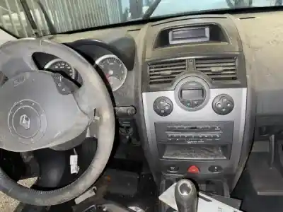 Scrapping Vehicle renault megane ii sedán (lm0/1_) 1.5 dci (lm0f lm0t lm2b) of the year 2004 powered  Scrapping Vehicle renault megane ii sedán (lm0/1_) 1.5 dci (lm0f lm0t lm2b) of the year 2004 powered