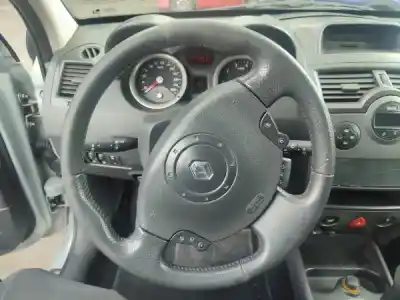 Veicolo di demolizione renault megane ii break (km0/1_) 1.5 dci (km02. km13) gasóleo 2004 5p dell'anno 2004 alimentato k9k 722