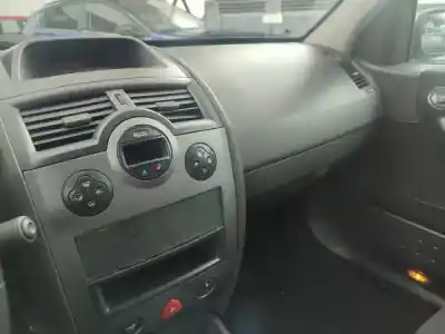 Veicolo di demolizione renault megane ii break (km0/1_) 1.5 dci (km02. km13) gasóleo 2004 5p dell'anno 2004 alimentato k9k 722