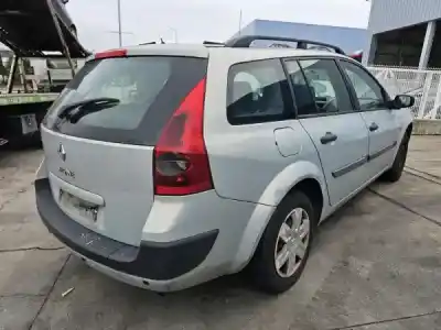 Sloopvoertuig renault megane ii break (km0/1_) 1.5 dci (km02. km13) gasóleo 2004 5p van het jaar 2008 aangedreven k9k 722