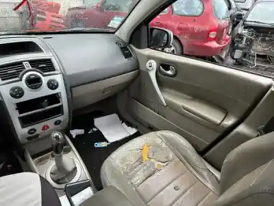 Veicolo di demolizione renault megane ii break (km0/1_) 1.5 dci (km02. km13) gasóleo 2004 5p dell'anno 2003 alimentato k9k 722