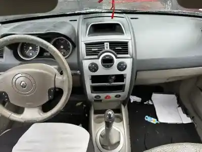 Veicolo di demolizione renault megane ii break (km0/1_) 1.5 dci (km02. km13) gasóleo 2004 5p dell'anno 2003 alimentato k9k 722