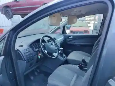 Véhicule à la ferraille ford focus c-max (dm2) 1.6 de l'année 2005 alimenté  Véhicule à la ferraille ford focus c-max (dm2) 1.6 de l'année 2005 alimenté