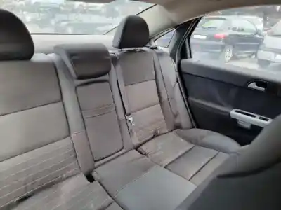 Sloopvoertuig volvo s40 ii (ms) 2.4 gasolina 2004 4p van het jaar 2004 aangedreven b 5244 s4