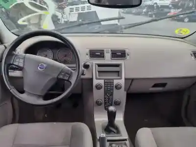 Veículo de Sucata volvo s40 ii (ms) 2.4 gasolina 2004 4p do ano 2005 alimentado b 5244 s5