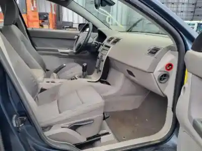 Veículo de Sucata volvo s40 ii (ms) 2.4 gasolina 2004 4p do ano 2005 alimentado b 5244 s5