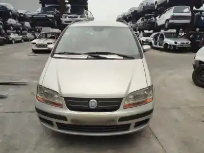 Veicolo di demolizione FIAT IDEA (350_) 1.3 D Multijet dell'anno 2004 alimentato 188 A9.000