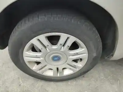 Veículo de Sucata fiat idea (350_) 1.3 d multijet do ano 2004 alimentado 188 a9.000