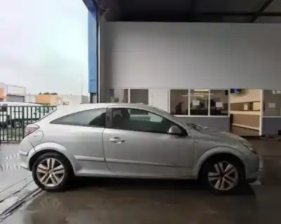 Veículo de Sucata opel astra h gtc (a04) 1.4 (l08) do ano 2007 alimentado z 14 xep Veículo de Sucata opel astra h gtc (a04) 1.4 (l08) do ano 2007 alimentado z 14 xep