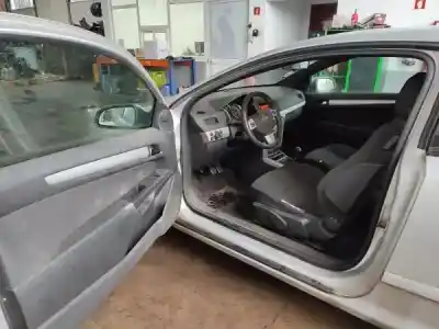 Veículo de Sucata opel astra h gtc (a04) 1.4 (l08) do ano 2007 alimentado z 14 xep Veículo de Sucata opel astra h gtc (a04) 1.4 (l08) do ano 2007 alimentado z 14 xep