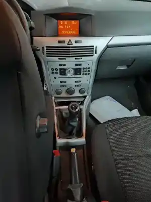 Veículo de Sucata opel astra h gtc (a04) 1.4 (l08) do ano 2007 alimentado z 14 xep Veículo de Sucata opel astra h gtc (a04) 1.4 (l08) do ano 2007 alimentado z 14 xep