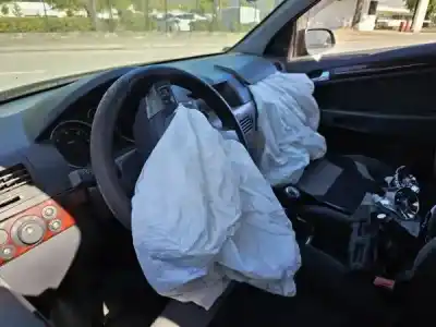 Véhicule à la ferraille opel astra h classic hatchback (a04) 1.7 cdti (l48) de l'année 2004 alimenté z 17 dth Véhicule à la ferraille opel astra h classic hatchback (a04) 1.7 cdti (l48) de l'année 2004 alimenté z 17 dth