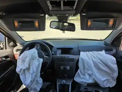 Véhicule à la ferraille opel astra h classic hatchback (a04) 1.7 cdti (l48) de l'année 2004 alimenté z 17 dth Véhicule à la ferraille opel astra h classic hatchback (a04) 1.7 cdti (l48) de l'année 2004 alimenté z 17 dth