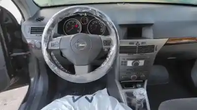 Vehicul casat opel astra h classic hatchback (a04) 1.7 cdti (l48) al anului 2005 alimentat z 17 dth