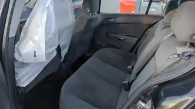 Vehicul casat opel astra h classic hatchback (a04) 1.7 cdti (l48) al anului 2005 alimentat z 17 dth