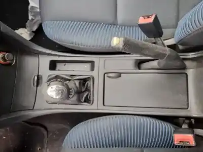 Veículo de Sucata mazda 3 (bk) 1.6 (bk14) do ano 2006 alimentado 0