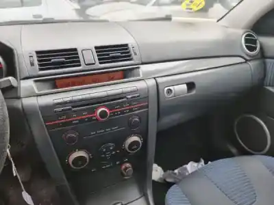 Veículo de Sucata mazda 3 (bk) 1.6 (bk14) do ano 2006 alimentado 0