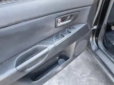 Veículo de Sucata mazda 3 (bk) 1.6 (bk14) do ano 2005 alimentado 0