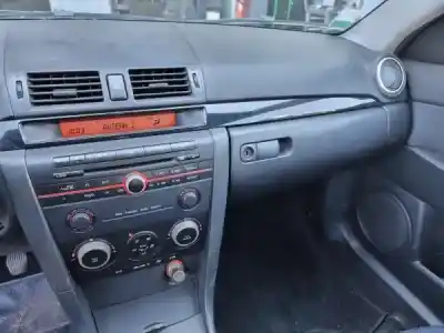 Veículo de Sucata mazda 3 (bk) 1.6 (bk14) do ano 2005 alimentado 0