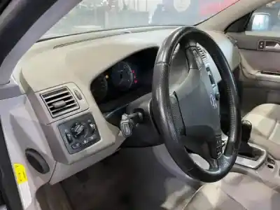 Veículo de Sucata volvo s40 ii (ms) 2.0 d gasóleo 5p do ano 2006 alimentado d 4204 t