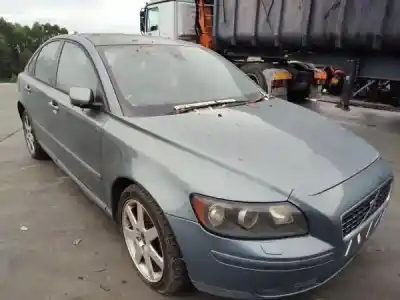 Veículo de Sucata volvo s40 ii (ms) 2.0 d gasóleo 5p do ano 2005 alimentado d 4204 t