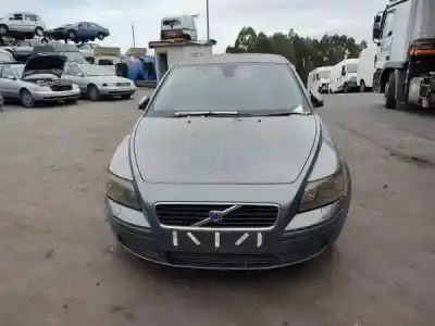 Veículo de Sucata volvo s40 ii (ms) 2.0 d gasóleo 5p do ano 2005 alimentado d 4204 t