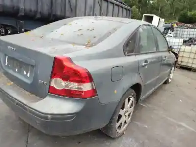Veículo de Sucata volvo s40 ii (ms) 2.0 d gasóleo 5p do ano 2005 alimentado d 4204 t