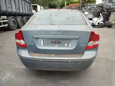 Veículo de Sucata volvo s40 ii (ms) 2.0 d gasóleo 5p do ano 2005 alimentado d 4204 t