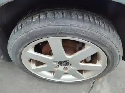 Veículo de Sucata volvo s40 ii (ms) 2.0 d gasóleo 5p do ano 2005 alimentado d 4204 t