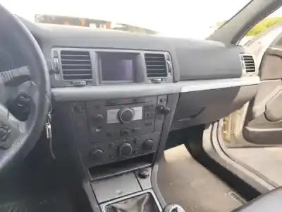 Scrapping Vehicle opel vectra c gts (z02) 1.9 cdti (f68) of the year 2005 powered z 19 dth