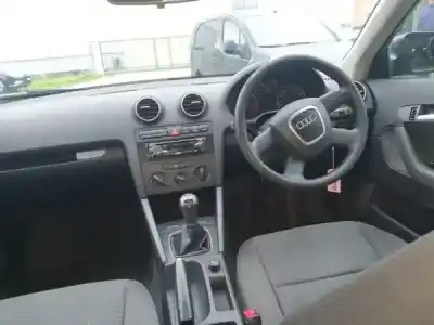 Veículo de Sucata audi a3 sportback (8pa) 1.9 tdi do ano 2005 alimentado bkc