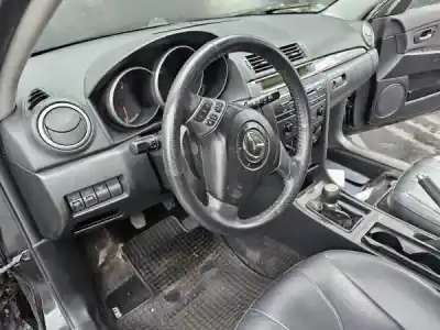 Veicolo di demolizione mazda 3 (bk) 1.3 (bk14) dell'anno 2004 alimentato 0