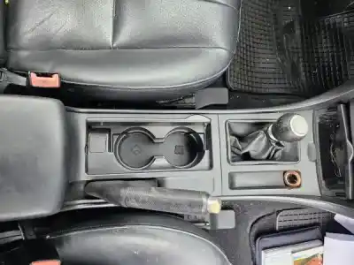 Veicolo di demolizione mazda 3 (bk) 1.3 (bk14) dell'anno 2004 alimentato 0