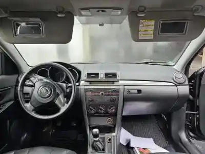 Veicolo di demolizione mazda 3 (bk) 1.3 (bk14) dell'anno 2004 alimentato 0