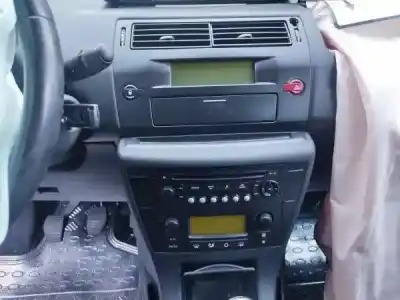 Scrapping Vehicle citroen c4 i (lc_) 1.6 hdi of the year 2006 powered 9hy (dv6ted4)