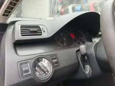 Veicolo di demolizione volkswagen passat b6 variant (3c5) 2.0 tdi 4motion dell'anno 2006 alimentato bmp Veicolo di demolizione volkswagen passat b6 variant (3c5) 2.0 tdi 4motion dell'anno 2006 alimentato bmp