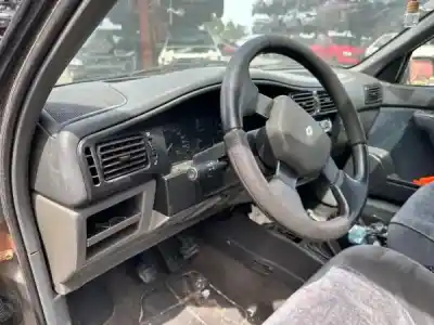 Sloopvoertuig renault 19 ii chamade (l53_) 1.4 van het jaar 1995 aangedreven 