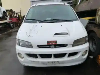 Sloopvoertuig HYUNDAI H-1 / STAREX AUTOBÚS (A1) 2.5 TCi van het jaar 2000 aangedreven D4BH