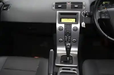 Veículo de Sucata volvo s40 ii (ms) d5 gasóleo 2008 4p do ano 2008 alimentado 