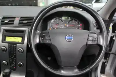 Veículo de Sucata volvo s40 ii (ms) d5 gasóleo 2008 4p do ano 2008 alimentado 