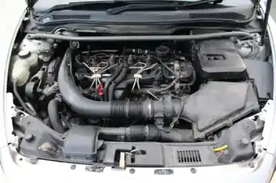 Veículo de Sucata volvo s40 ii (ms) d5 gasóleo 2008 4p do ano 2008 alimentado 