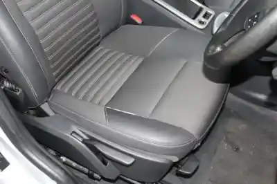 Veículo de Sucata volvo s40 ii (ms) d5 gasóleo 2008 4p do ano 2008 alimentado 