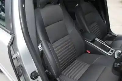 Veículo de Sucata volvo s40 ii (ms) d5 gasóleo 2008 4p do ano 2008 alimentado 