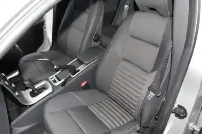 Veículo de Sucata volvo s40 ii (ms) d5 gasóleo 2008 4p do ano 2008 alimentado 