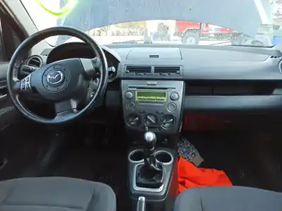 Veicolo di demolizione mazda 2 (dy) gasolina 2004 5p dell'anno 2004 alimentato fuja