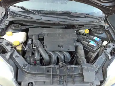 Veicolo di demolizione mazda 2 (dy) gasolina 2004 5p dell'anno 2004 alimentato fuja