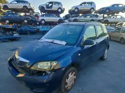 Veicolo di demolizione mazda 2 (dy) gasolina 2004 5p dell'anno 2004 alimentato fuja