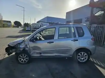 Veículo de Sucata mazda 2 (dy) 1.2 do ano 2003 alimentado fuja